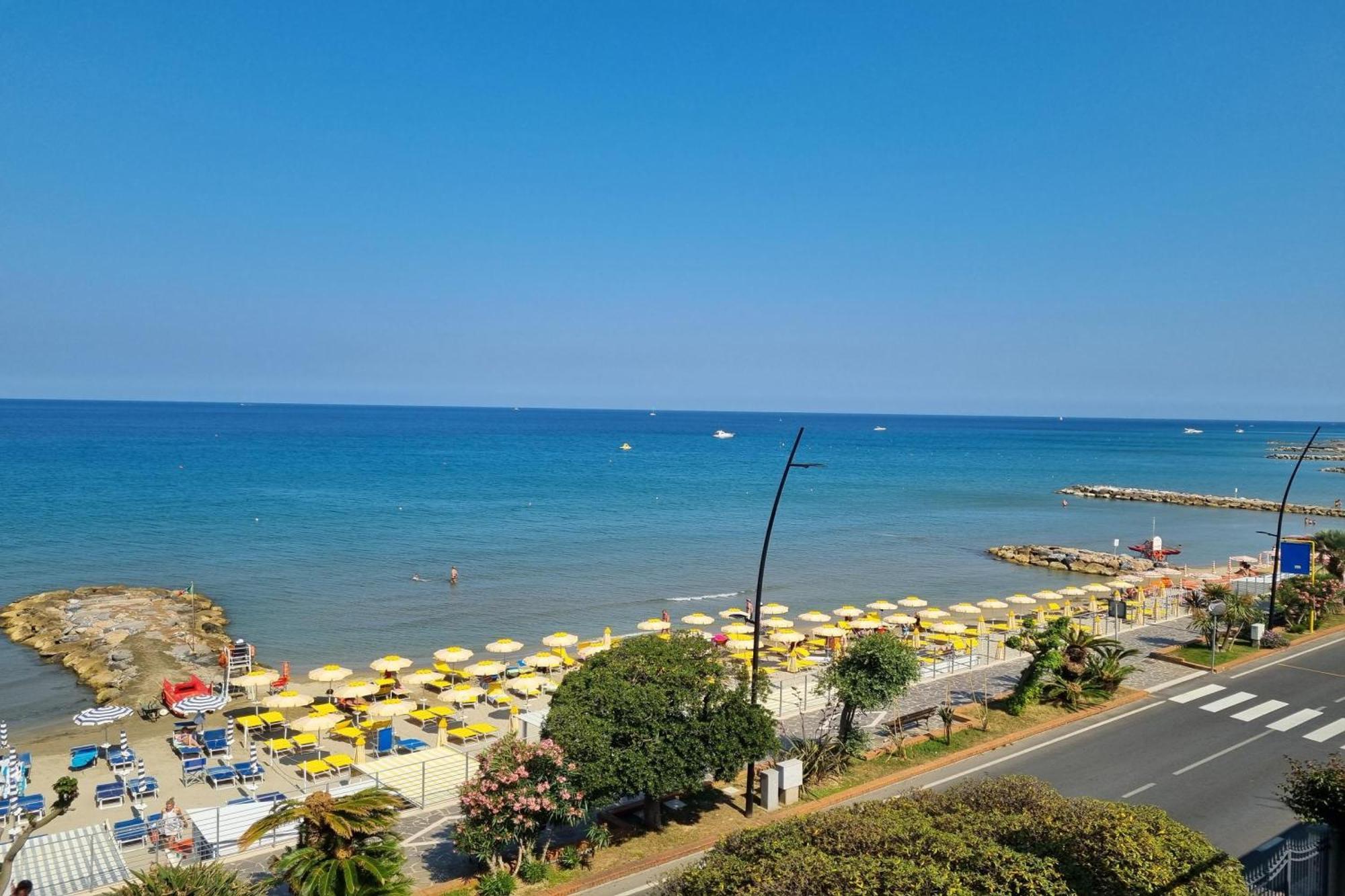 Laigueglia Beach - Happy Rentals Екстериор снимка